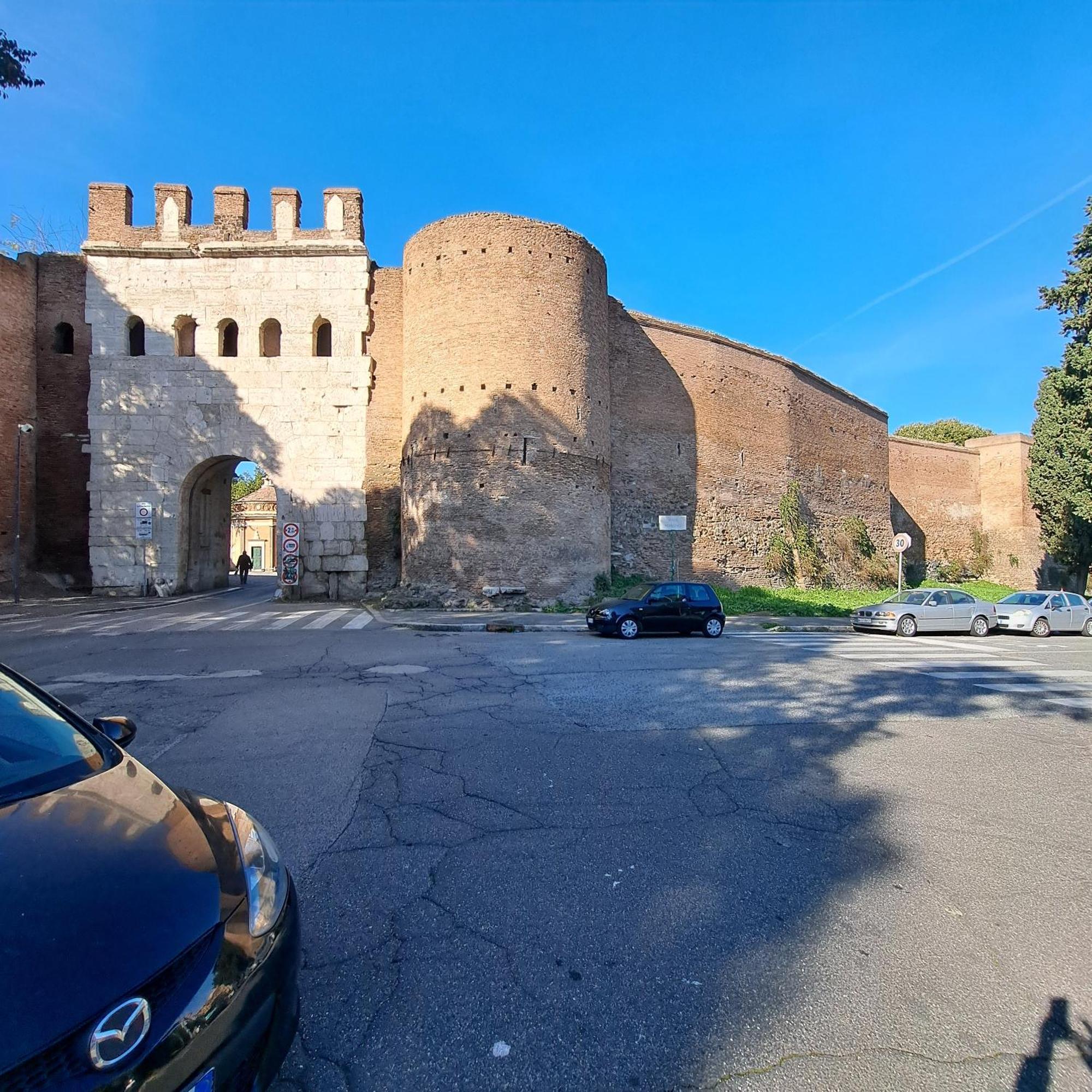 Giovanni Porta Metronia